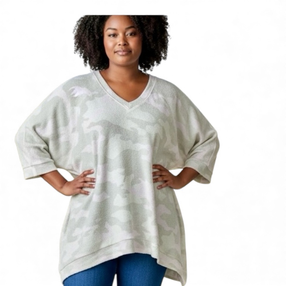 Maurices XXL Oversized Camo‎ V-Neck Sweater Tunic Top